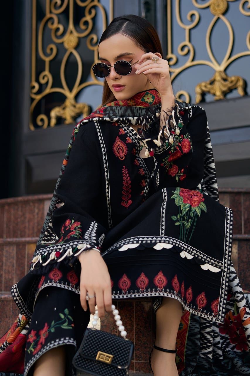 CHARIZMA 3PC LAWN  EMBROIDERED UNSTITCHED D#1112