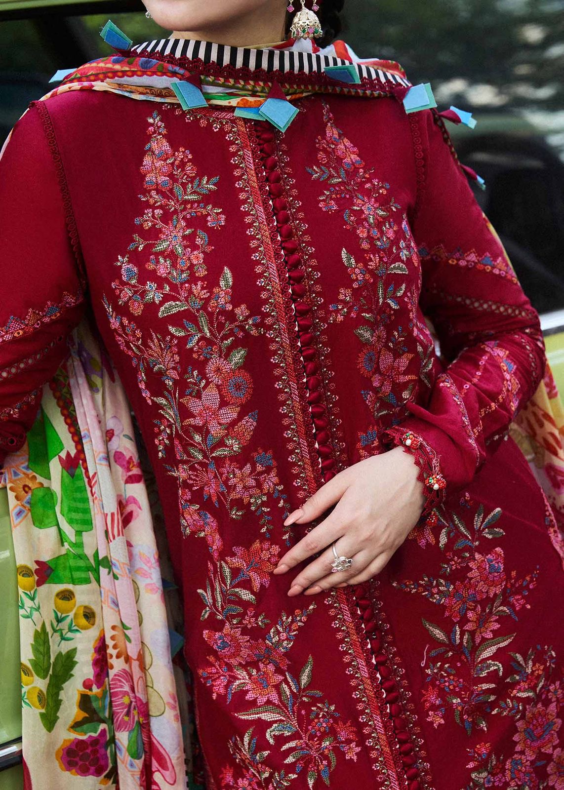 HUSSAIN REHAR 3PC LAWN UNSTITCHED EMBROIDERED 
Code:4019