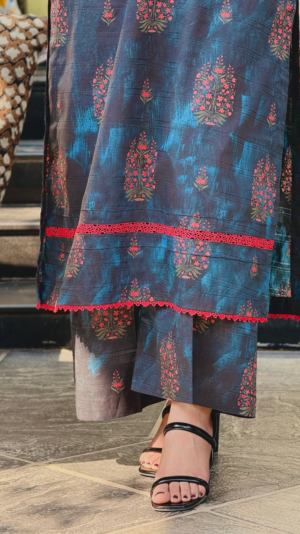 NAXUS 2PC PRINTED UNSTITCHED IN LAWN BANA-DORA